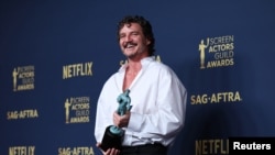 Pedro Pascal da geceden ödülle ayrılan isimlerdendi