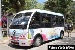 Büyükada'daki elektrikli minibüsler 15 Haziran'da kullanılmaya başlandı.